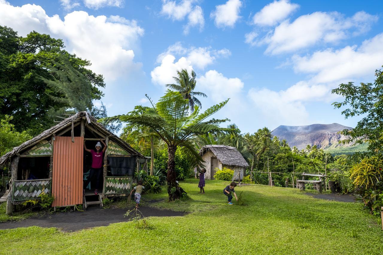 Castle Tree House And Bungalow White Sands Exterior photo